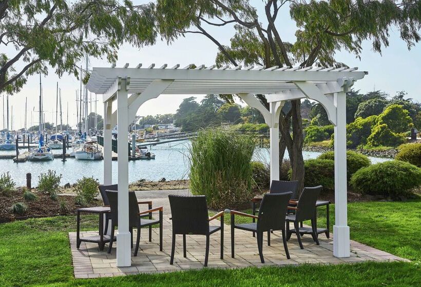 Doubletree By Hilton Hotel Berkeley Marina