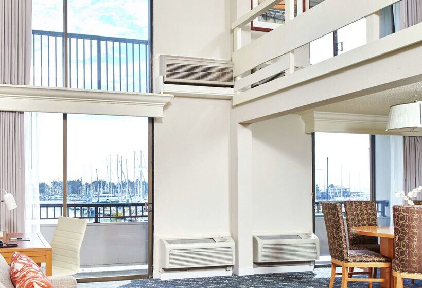 Doubletree By Hilton Hotel Berkeley Marina
