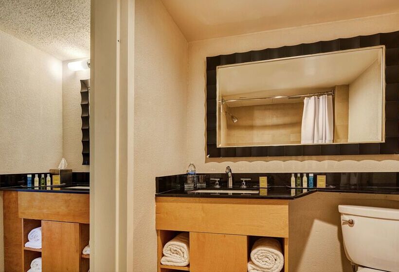 Doubletree By Hilton Hotel Berkeley Marina