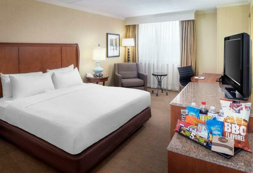 هتل Doubletree By Hilton Cleveland East Beachwood