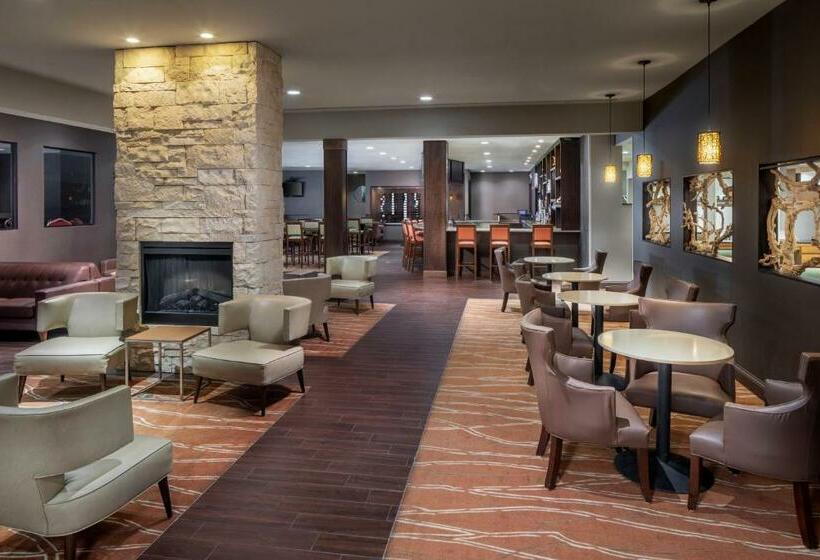 فندق Doubletree By Hilton Cleveland East Beachwood