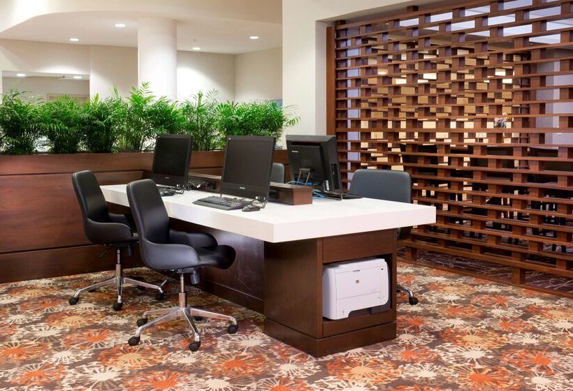 Doubletree By Hilton Hotel Lafayette