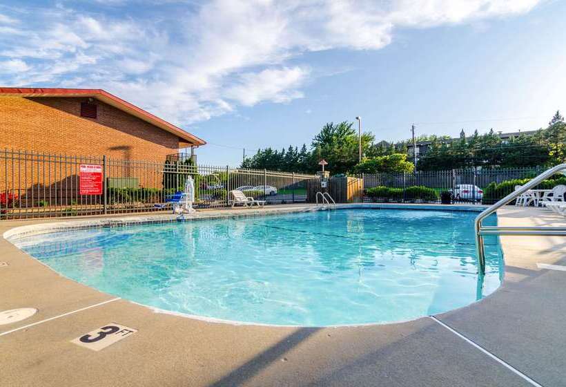 酒店 Econo Lodge Inn & Suites I 35 At Shawnee Mission