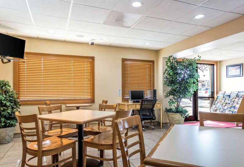 酒店 Econo Lodge Inn & Suites I 35 At Shawnee Mission