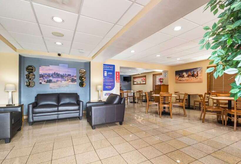 酒店 Econo Lodge Inn & Suites I 35 At Shawnee Mission