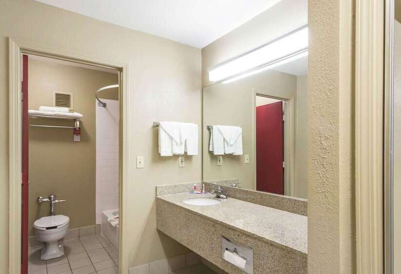 酒店 Econo Lodge Inn & Suites I 35 At Shawnee Mission