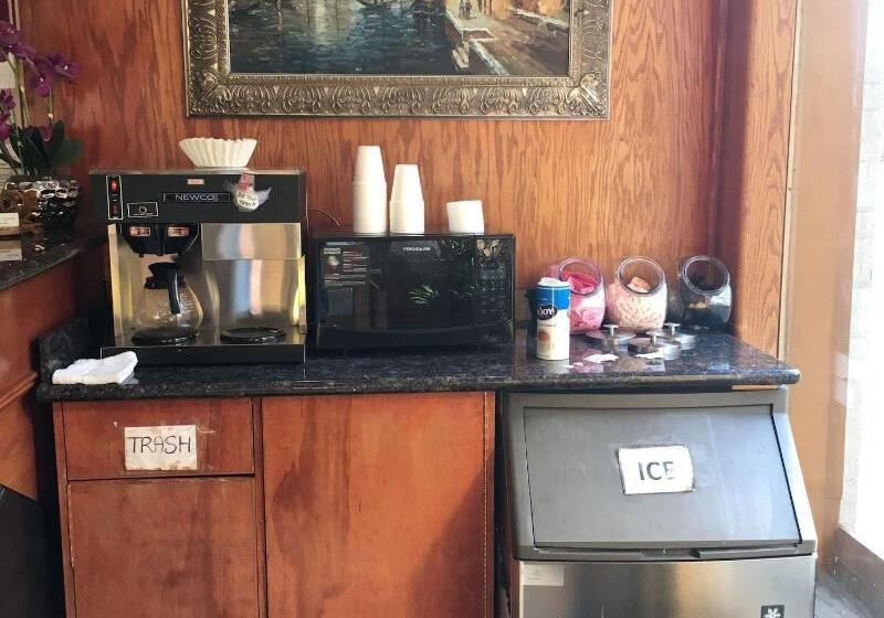 Отель Eldorado Atlantic City Beach Block