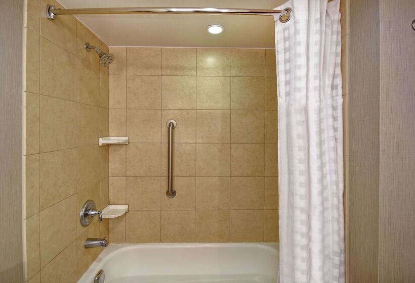 Embassy Suites By Hilton Montgomery Hotel & Conference Ctr