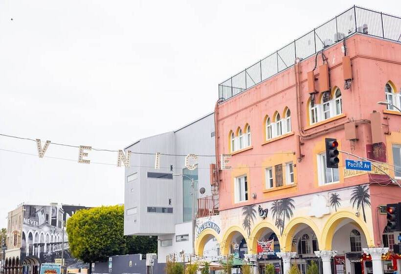 هتل Erwin Venice Beach