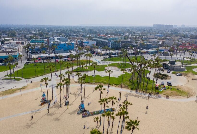 هتل Erwin Venice Beach