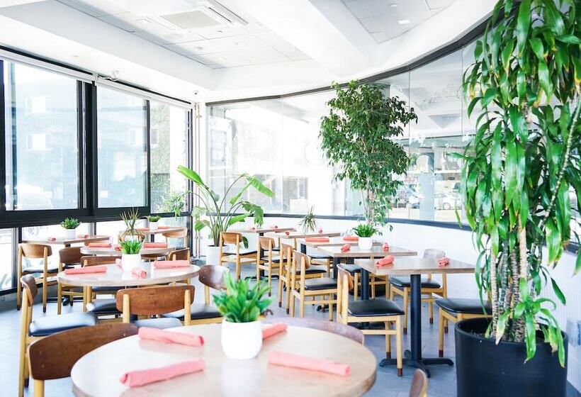 هتل Erwin Venice Beach