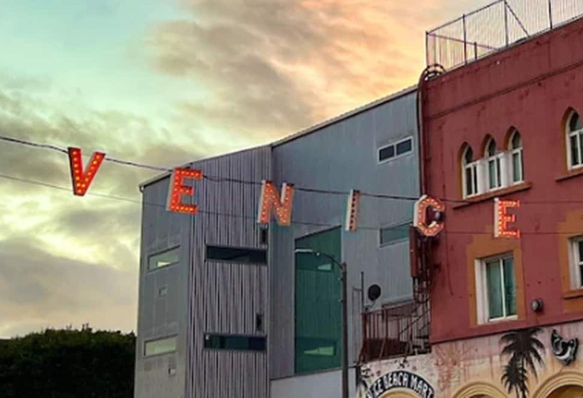 هتل Erwin Venice Beach