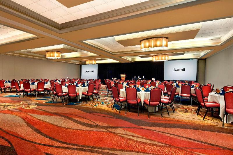 호텔 Fort Collins Marriott