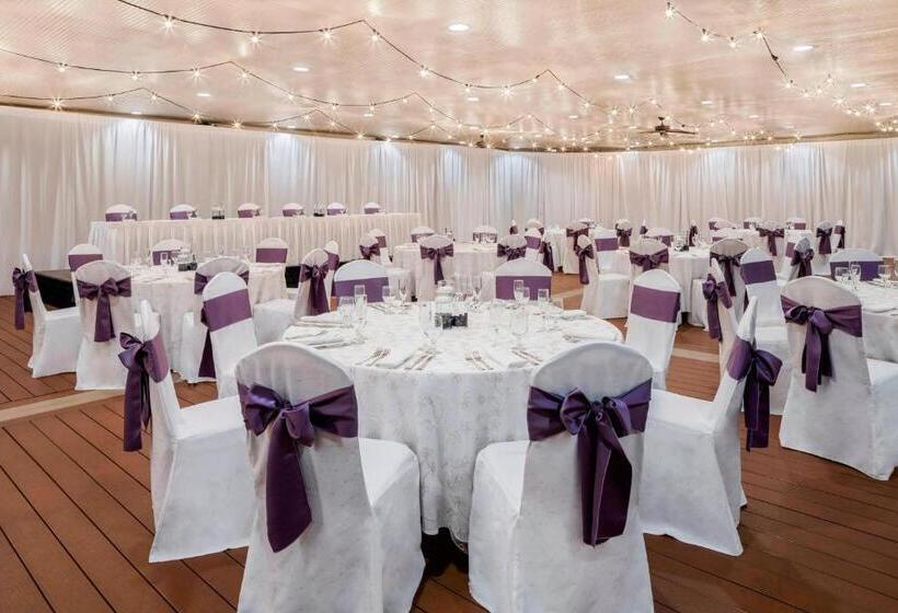 호텔 Fort Collins Marriott