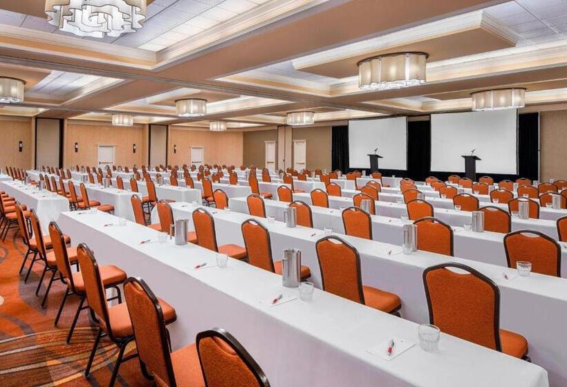 호텔 Fort Collins Marriott