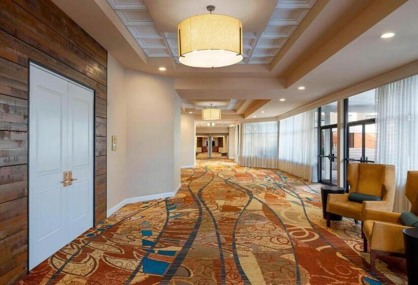 호텔 Fort Collins Marriott