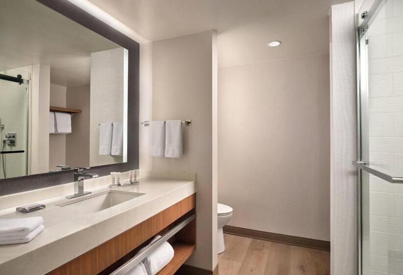 호텔 Fort Collins Marriott