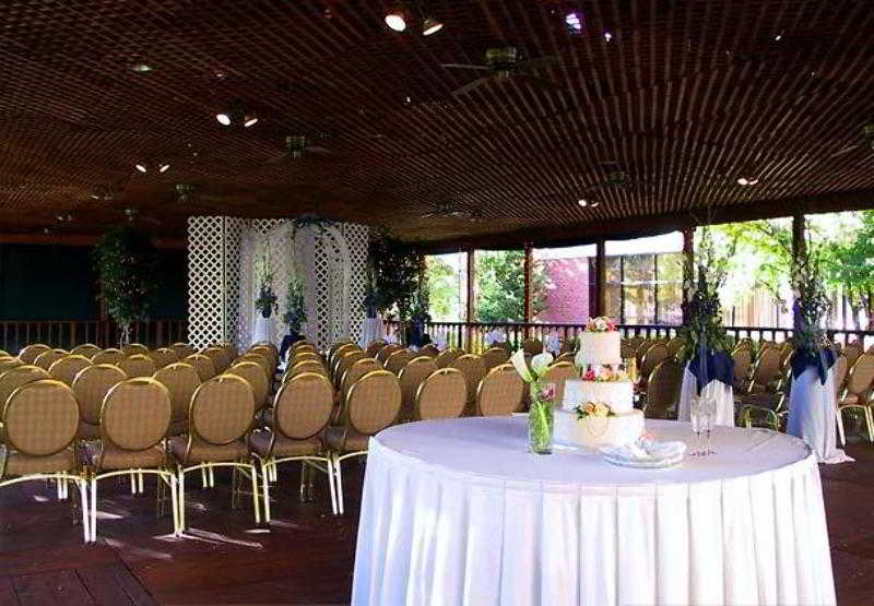 호텔 Fort Collins Marriott