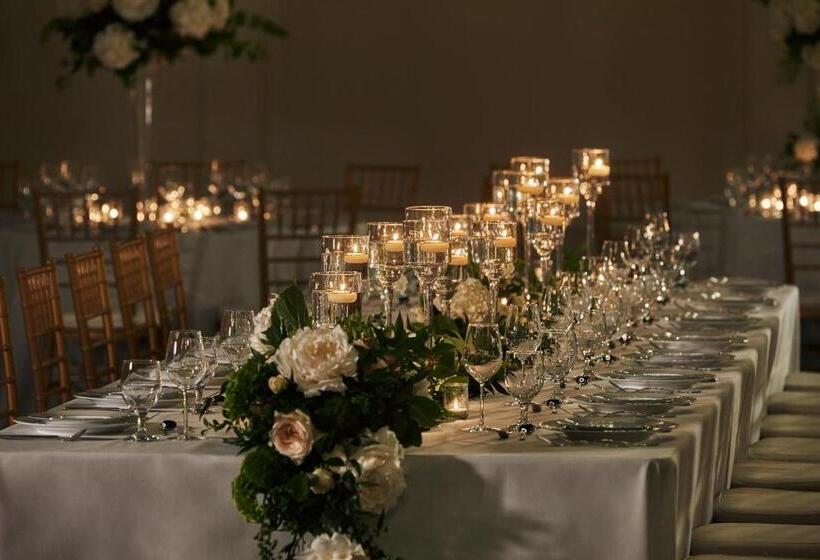 ホテル Graduate By Hilton Lincoln