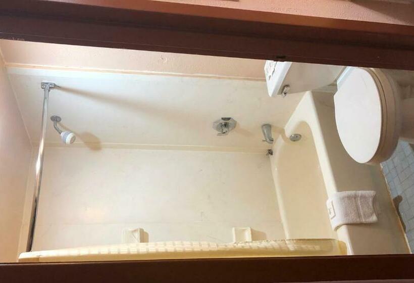 Отель Guest Inn Austell