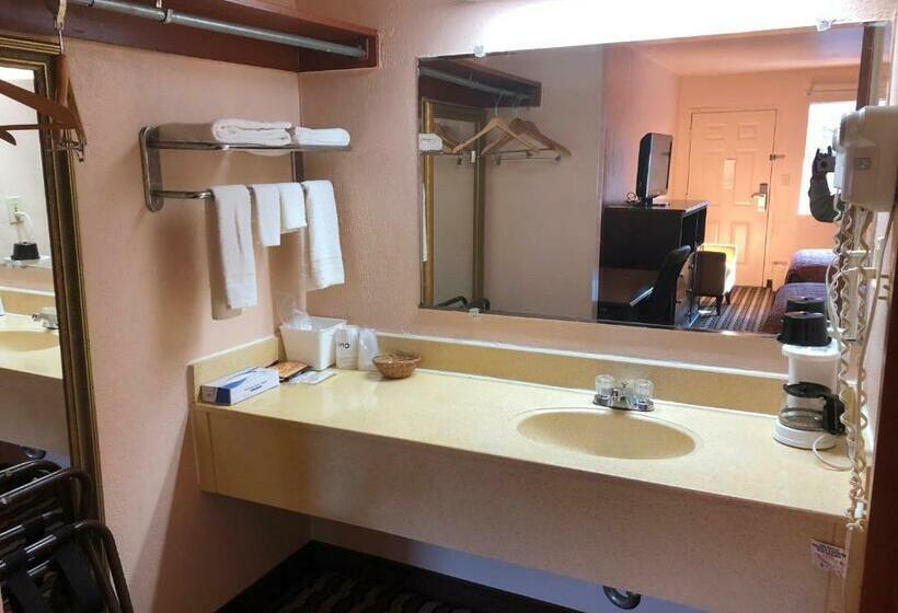 Отель Guest Inn Austell