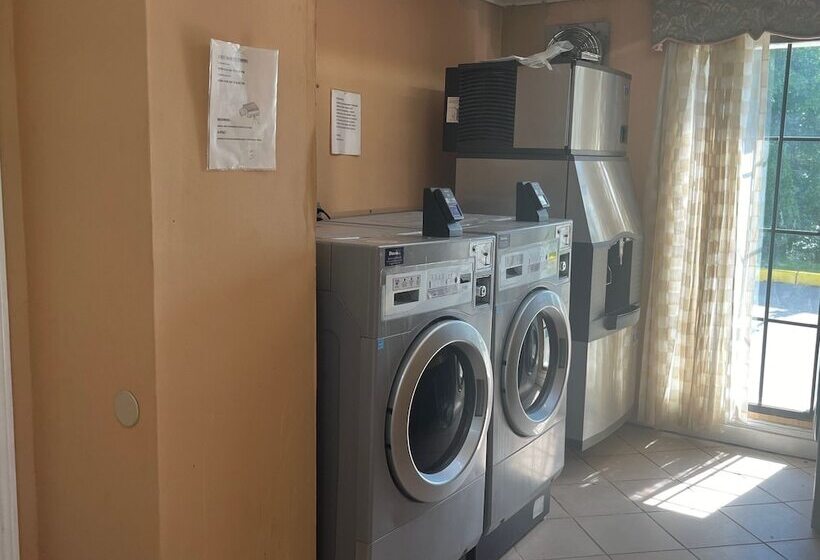 فندق Guest Inn & Suites