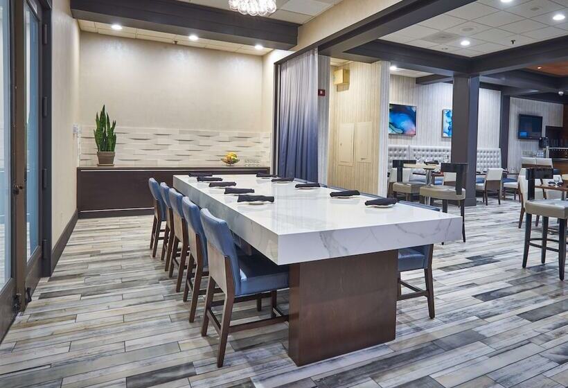 酒店 Hilton Knoxville