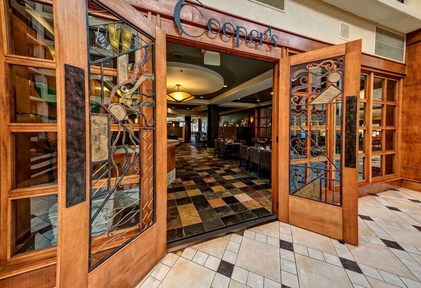 酒店 Hilton Knoxville Airport