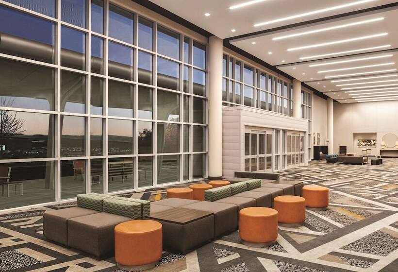 酒店 Hilton Knoxville Airport