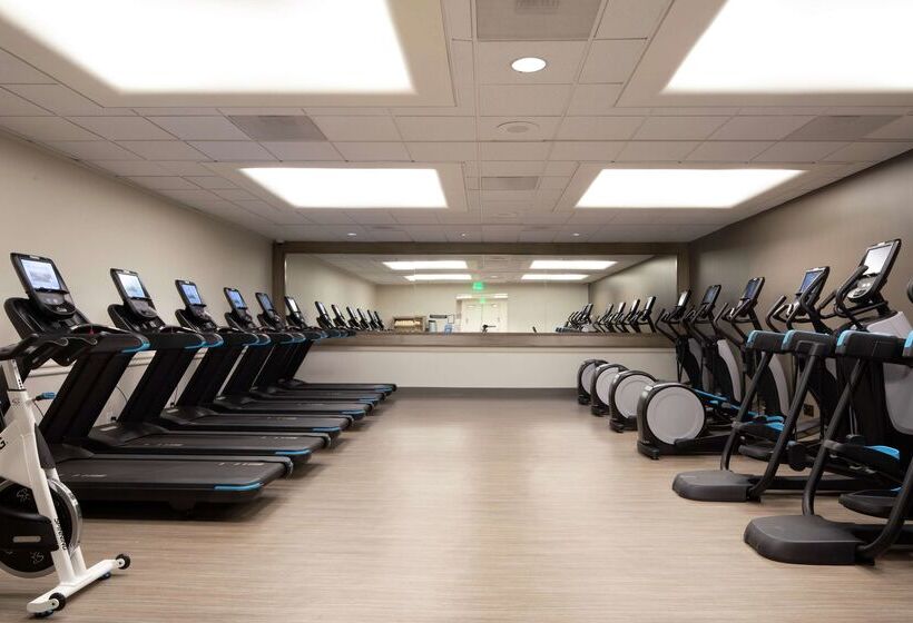 هتل Hilton Los Angeles Airport