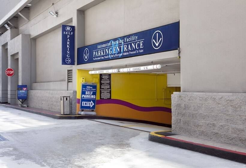 هتل Hilton Los Angeles Airport