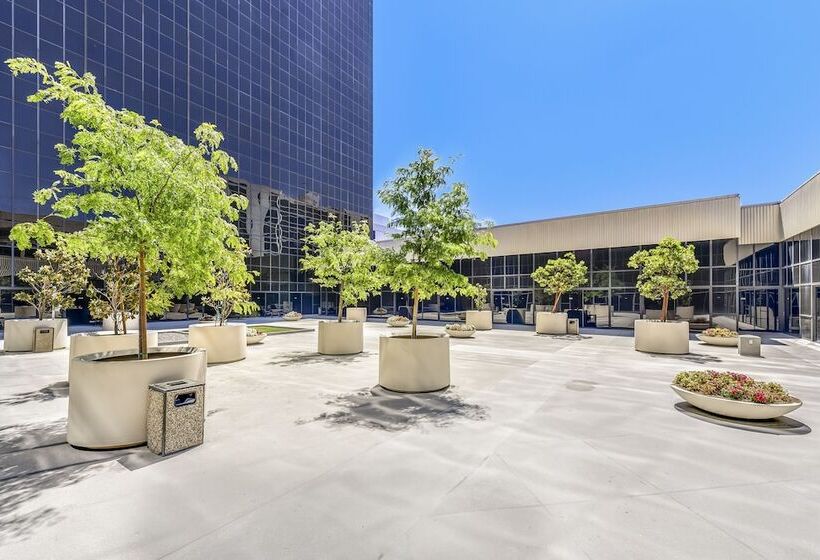 هتل Hilton Los Angeles Airport