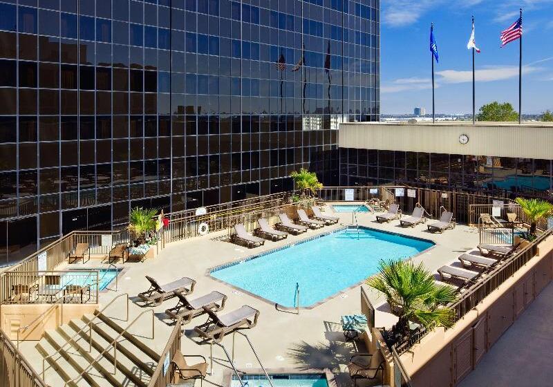 فندق Hilton Los Angeles Airport