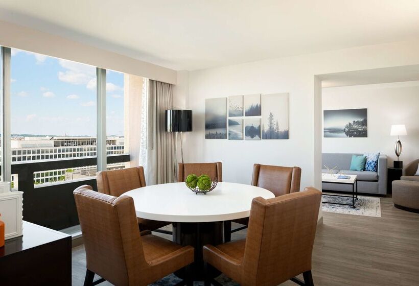 Отель Hilton Washington Dc National Mall The Wharf