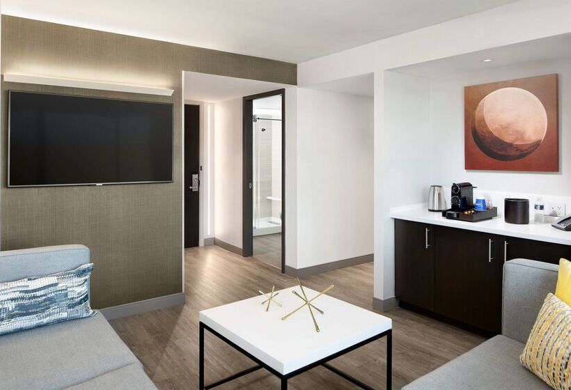 Отель Hilton Washington Dc National Mall The Wharf