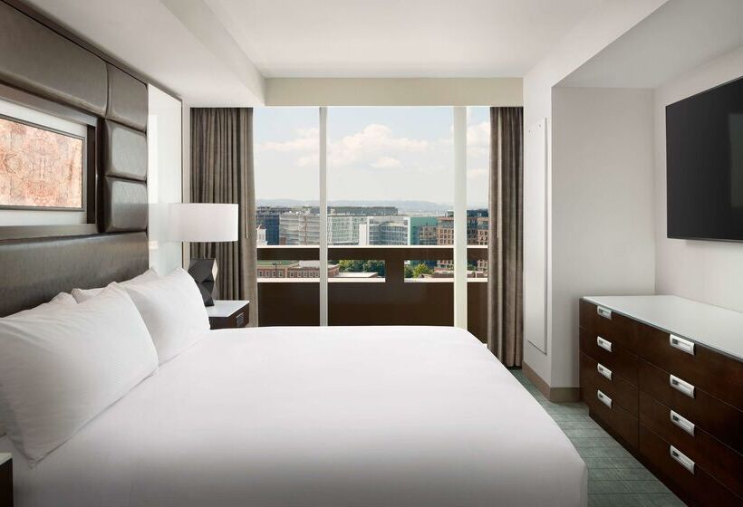 Отель Hilton Washington Dc National Mall The Wharf