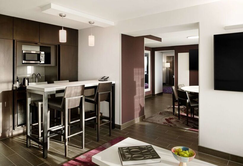 Отель Hilton Washington Dc National Mall The Wharf