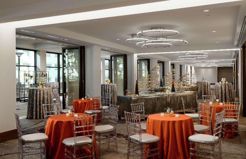 Отель Hilton Washington Dc National Mall The Wharf