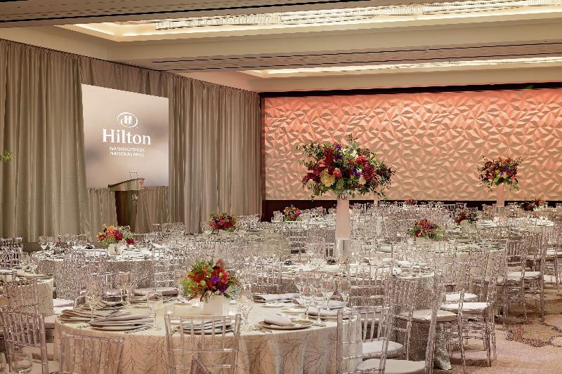 Отель Hilton Washington Dc National Mall The Wharf