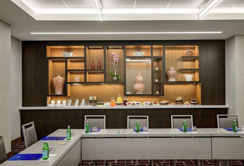 Отель Hilton Washington Dc National Mall The Wharf