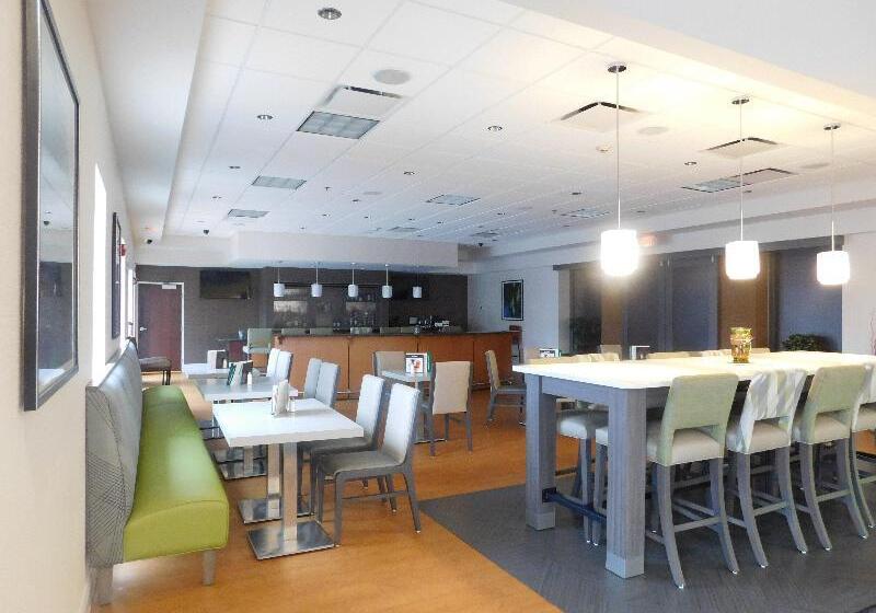 Holiday Inn Hotel & Suites Rochester   Marketplace, An Ihg