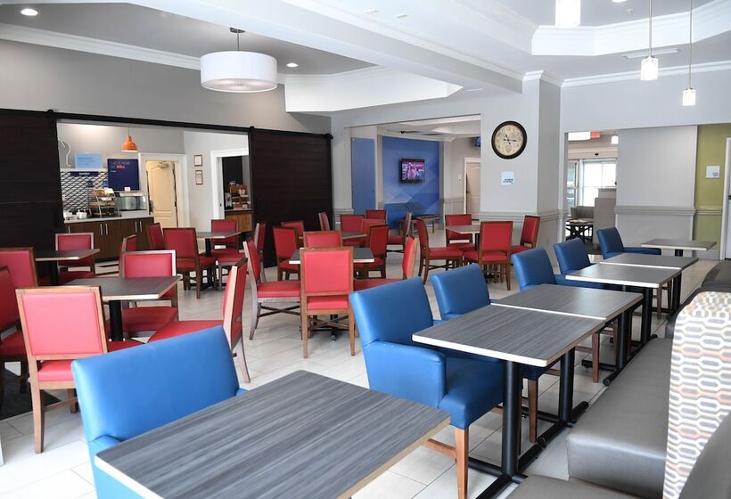 فندق Holiday Inn Express & Suites   Valdosta, An Ihg