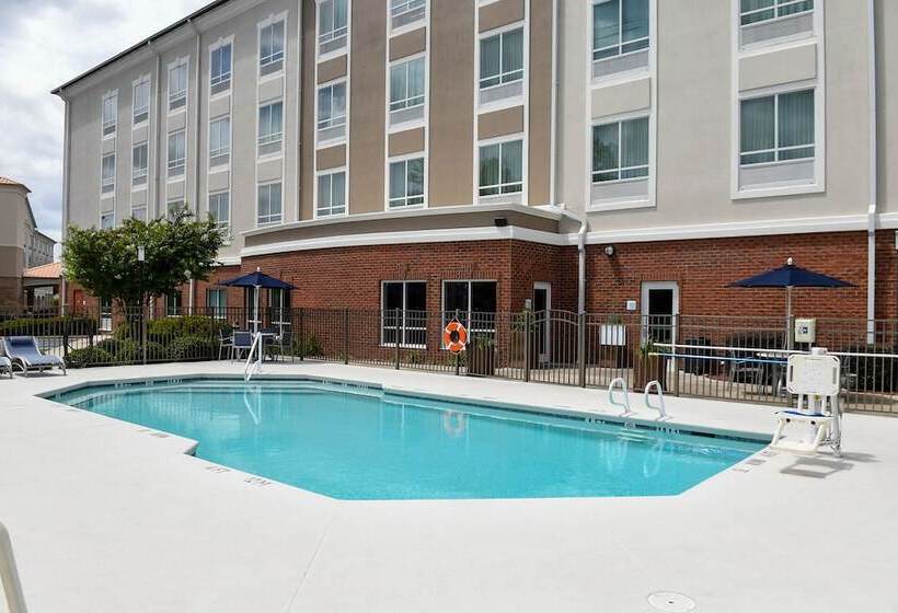 هتل Holiday Inn Express & Suites   Valdosta, An Ihg