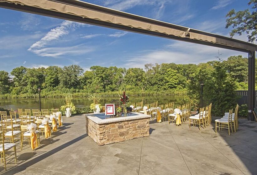 בית מלון כפרי Holiday Inn Milwaukee Riverfront, An Ihg