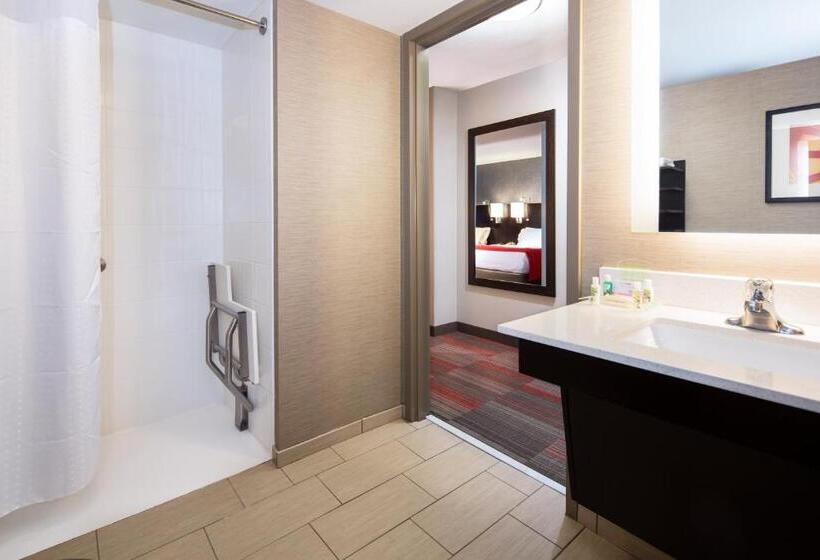 בית מלון כפרי Holiday Inn Milwaukee Riverfront, An Ihg