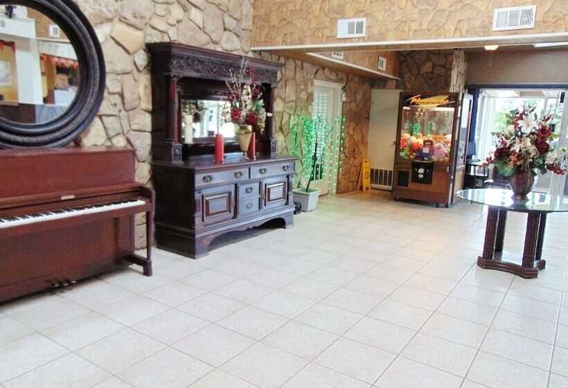 فندق Hub City Inn