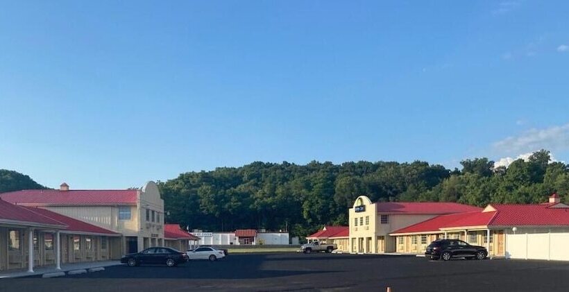 فندق Huntington Inn