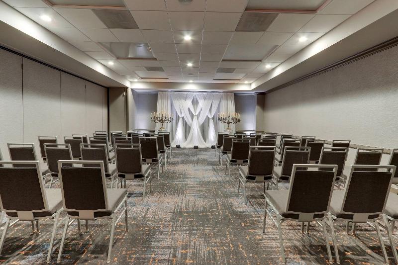 Отель Huntsville Marriott At The Space & Rocket Center