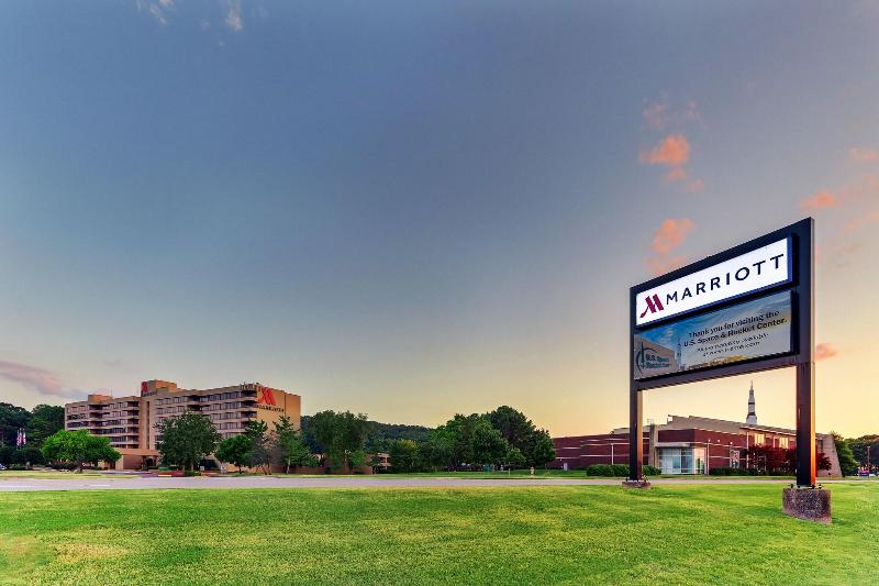 Отель Huntsville Marriott At The Space & Rocket Center