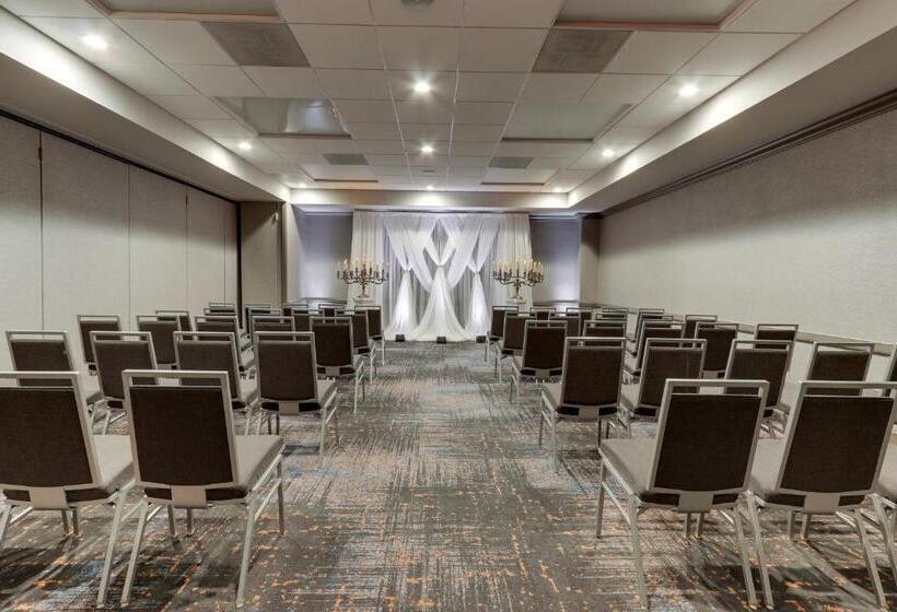 Отель Huntsville Marriott At The Space & Rocket Center